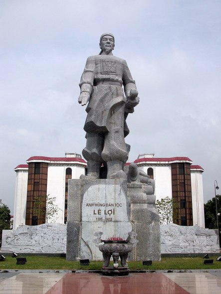 800px-Le_Loi_statue